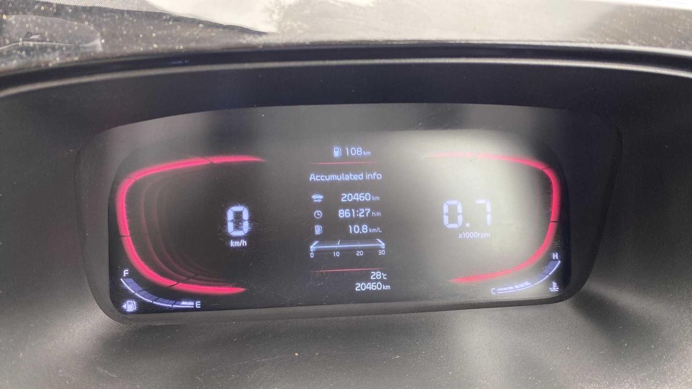 2022 KIA CARENS LUXURY PLUS 1.4 PETROL 6 STR, Petrol, Manual, 20,806 km, Odometer Image