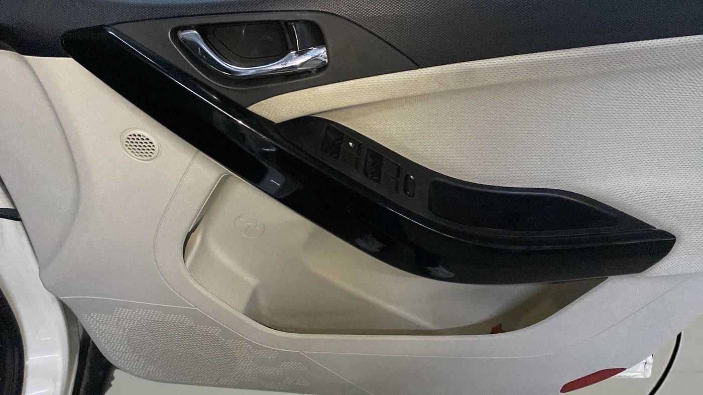 2022 Tata NEXON XZ PLUS (HS) PETROL, Petrol, Manual, 15,613 km, Driver Side Door Panels Control