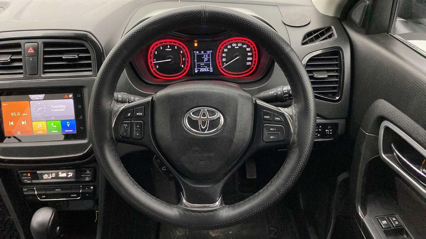 2022 Toyota URBAN CRUISER PREMIUM GRADE AT, Petrol, Automatic, 20,214 km, Steering Wheel Close Up