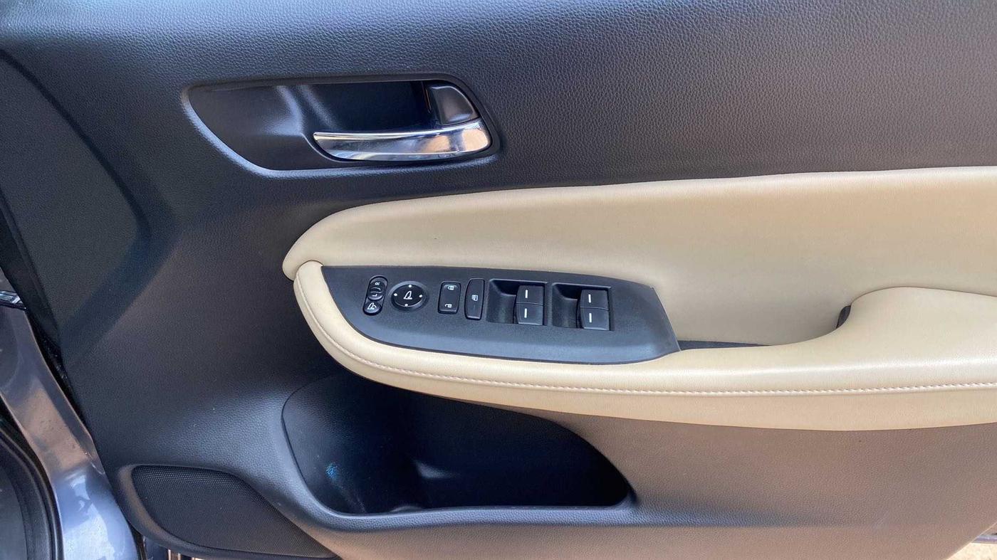 2022 Honda City 1.5L I-VTEC ZX CVT, Petrol, Automatic, 22,190 km, Driver Side Door Panels Control
