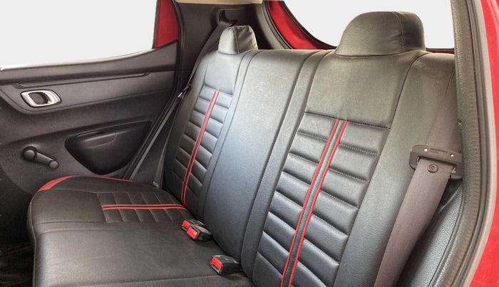 2019 Renault Kwid RXT 1.0 (O), Petrol, Manual, 53,641 km, Right Side Rear Door Cabin