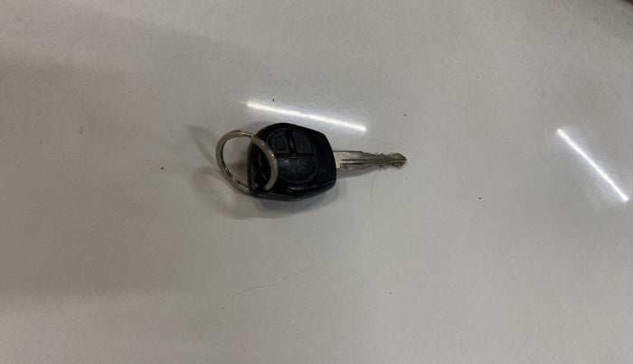 2014 Maruti Wagon R 1.0 VXI, Petrol, Manual, 1,04,217 km, Key Close Up