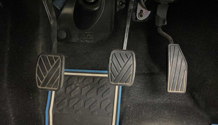 2021 Maruti New Wagon-R VXI 1.0, Petrol, Manual, 40,215 km, Pedals