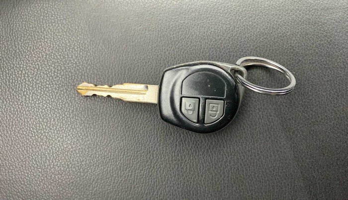 2012 Maruti Swift ZXI, Petrol, Manual, 81,136 km, Key Close Up