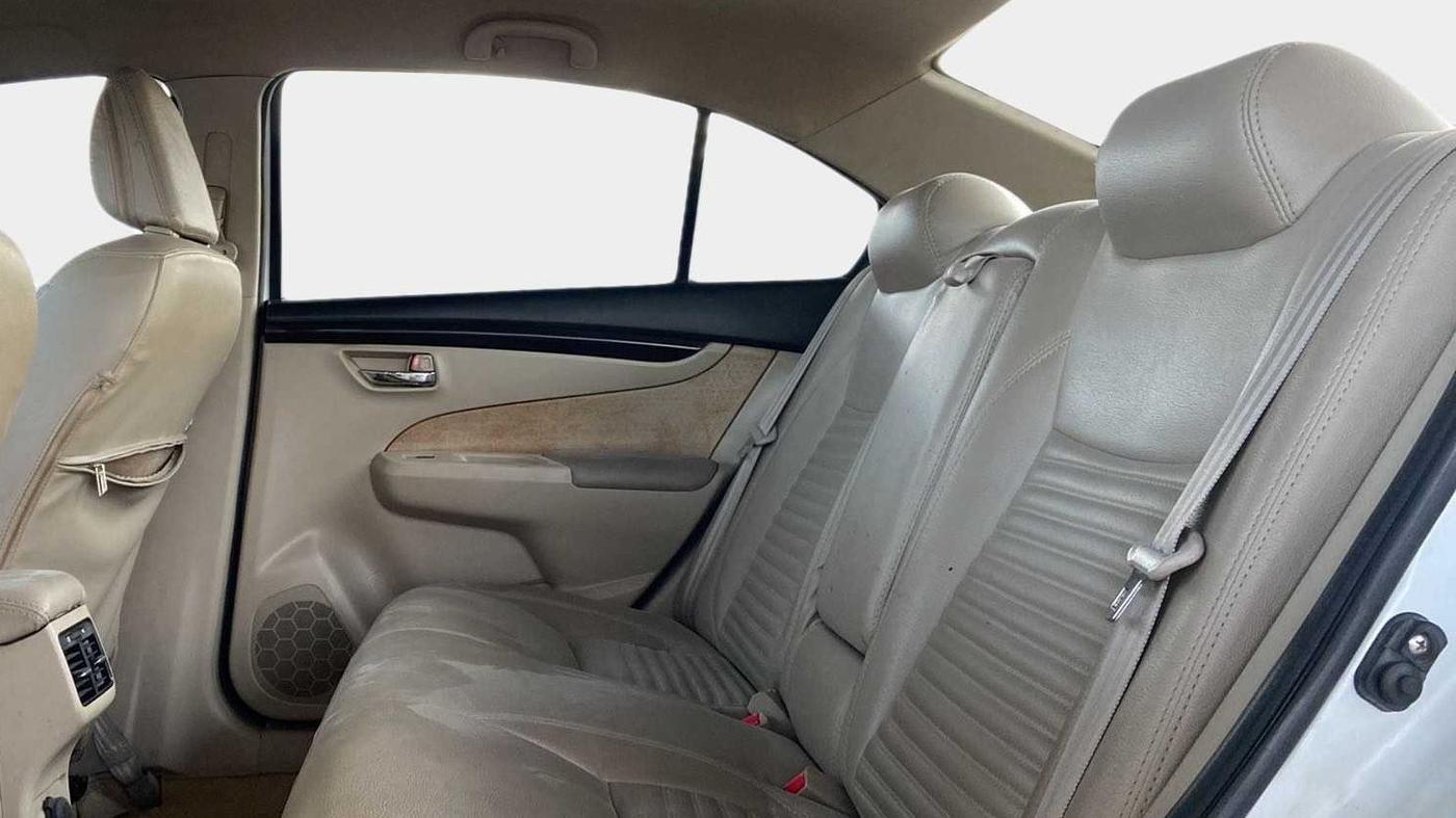 2016 Maruti Ciaz VXI+, Petrol, Manual, 1,16,105 km, Right Side Rear Door Cabin