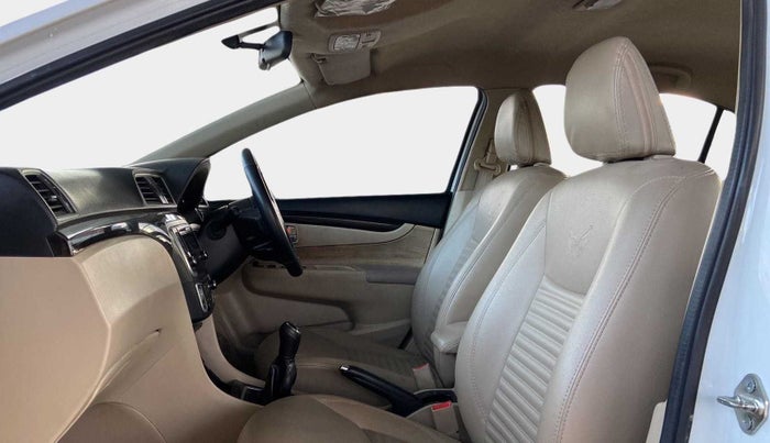 2016 Maruti Ciaz VXI+, Petrol, Manual, 1,16,105 km, Right Side Front Door Cabin