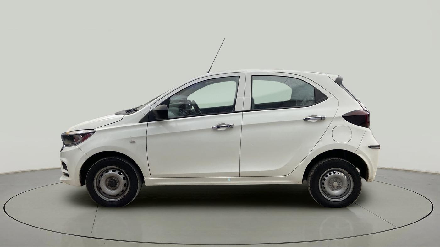 2023 Tata Tiago XM CNG, CNG, Manual, 17,340 km, Left Side