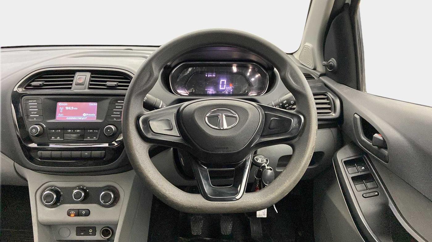 2023 Tata Tiago XM CNG, CNG, Manual, 17,340 km, Steering Wheel Close Up