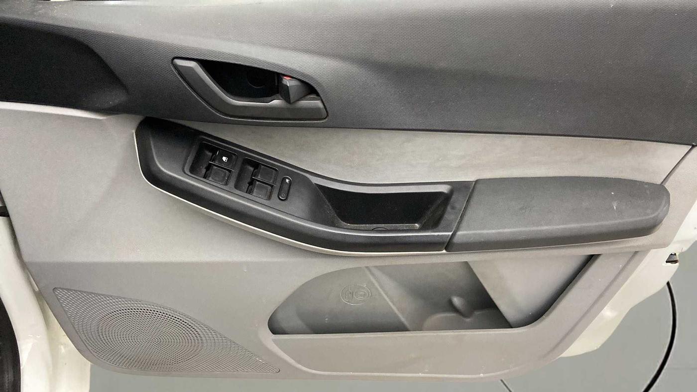 2023 Tata Tiago XM CNG, CNG, Manual, 17,340 km, Driver Side Door Panels Control