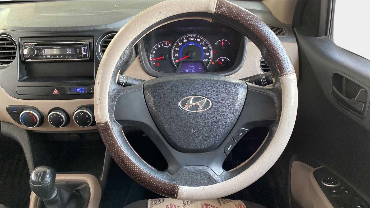 2016 Hyundai Grand i10 MAGNA 1.2 KAPPA VTVT, Petrol, Manual, 70,791 km, Steering Wheel Close Up