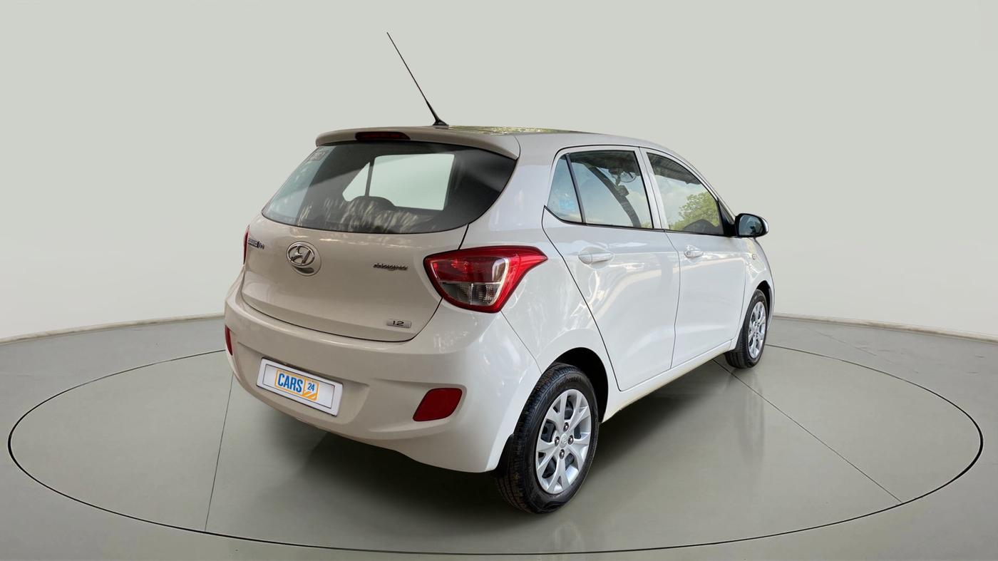 2016 Hyundai Grand i10 MAGNA 1.2 KAPPA VTVT, Petrol, Manual, 70,791 km, Right Back Diagonal