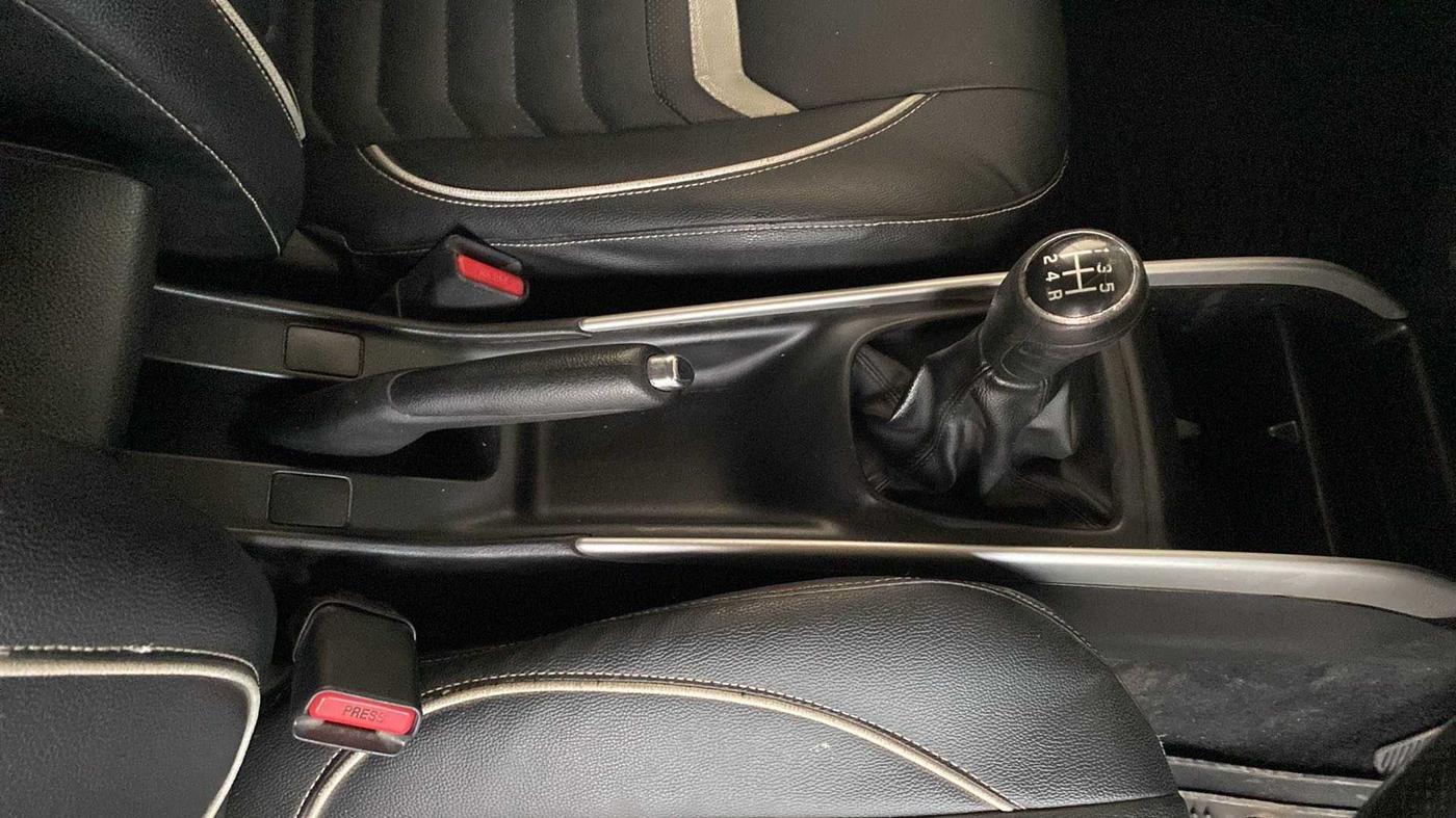 2017 Maruti Baleno DELTA PETROL 1.2, Petrol, Manual, 76,541 km, Gear Lever