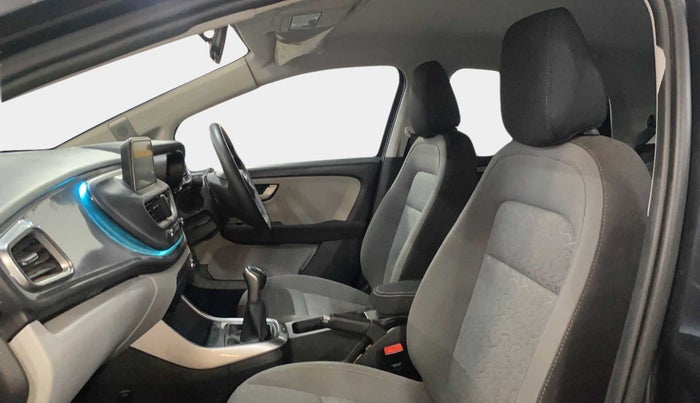 2020 Tata ALTROZ XZ PETROL, Petrol, Manual, 17,323 km, Right Side Front Door Cabin