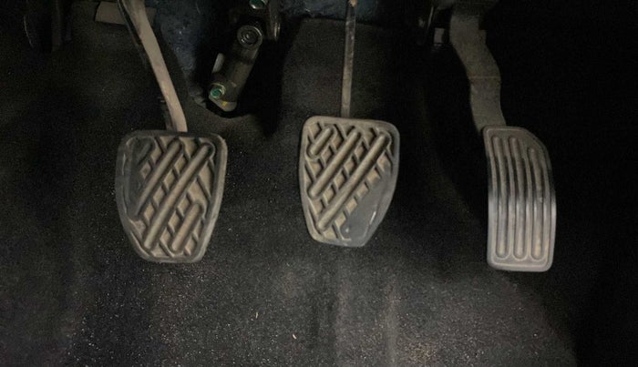 2016 Datsun Go T, Petrol, Manual, 43,331 km, Pedals