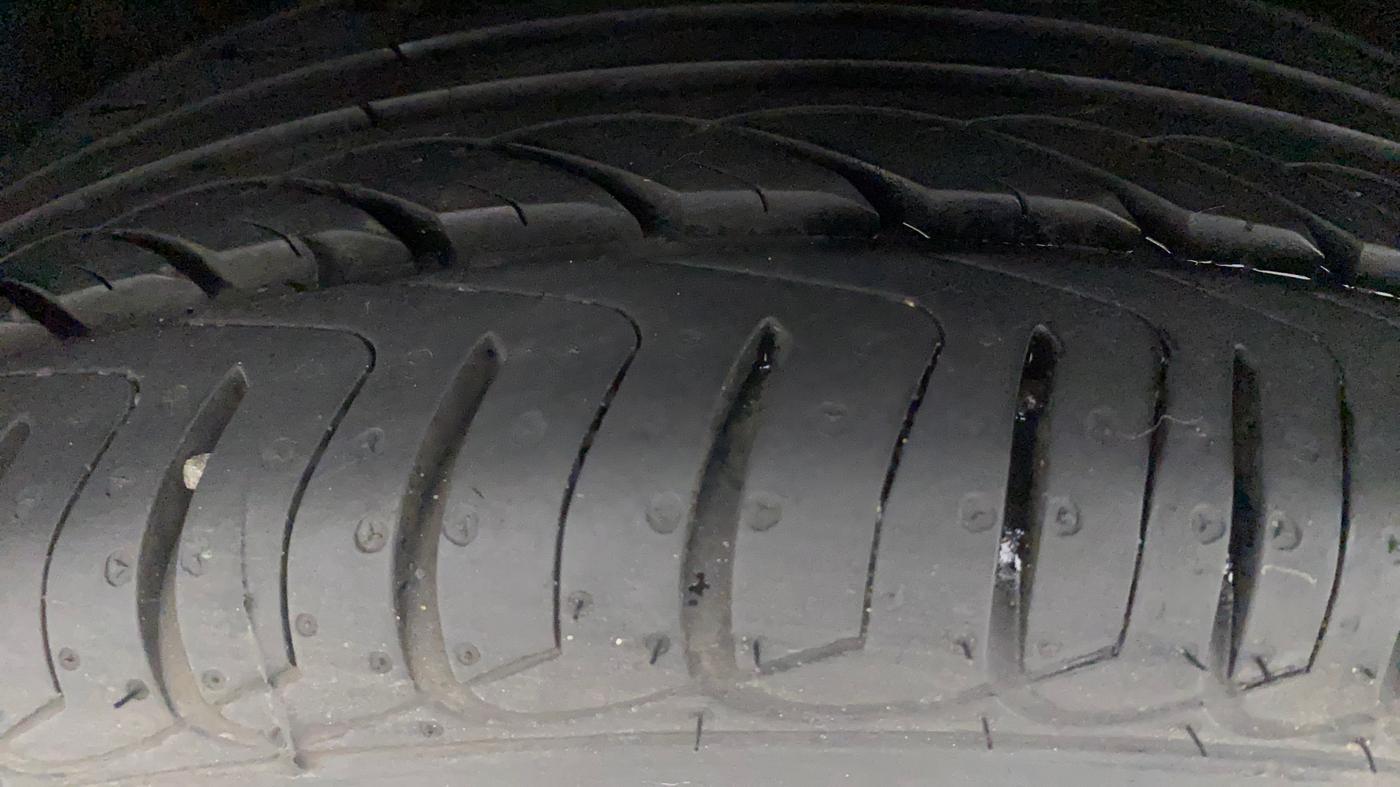 2016 Ford Ecosport TITANIUM 1.5L DIESEL, Diesel, Manual, 95,238 km, Right Rear Tyre Tread