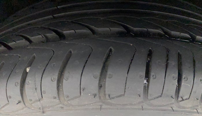 2016 Ford Ecosport TITANIUM 1.5L DIESEL, Diesel, Manual, 95,238 km, Right Rear Tyre Tread