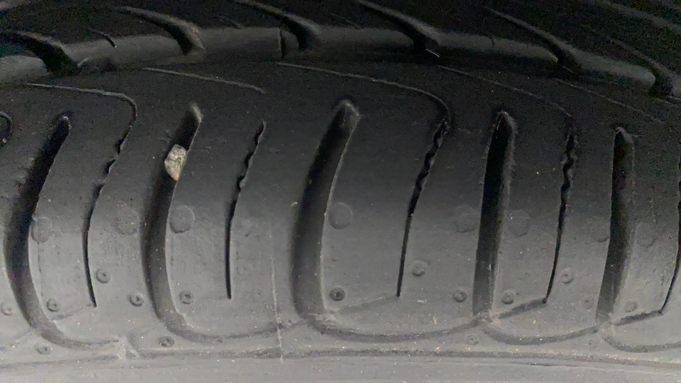 2016 Ford Ecosport TITANIUM 1.5L DIESEL, Diesel, Manual, 95,238 km, Left Front Tyre Tread