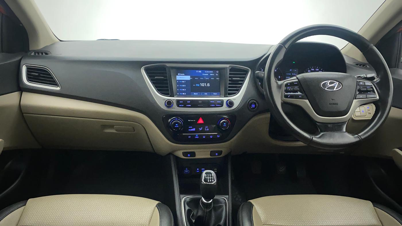 2017 Hyundai Verna 1.6 SX (O) CRDI MT, Diesel, Manual, 66,759 km, Dashboard
