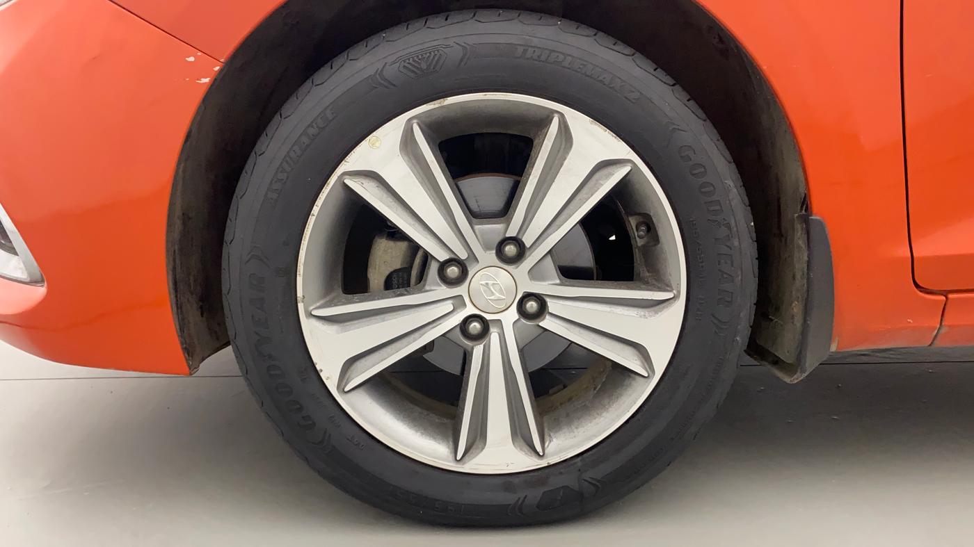 2017 Hyundai Verna 1.6 SX (O) CRDI MT, Diesel, Manual, 66,759 km, Left Front Wheel