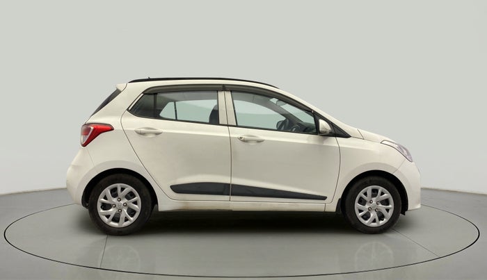 2017 Hyundai Grand i10 SPORTZ (O) 1.2 KAPPA VTVT, Petrol, Manual, 92,724 km, Right Side View