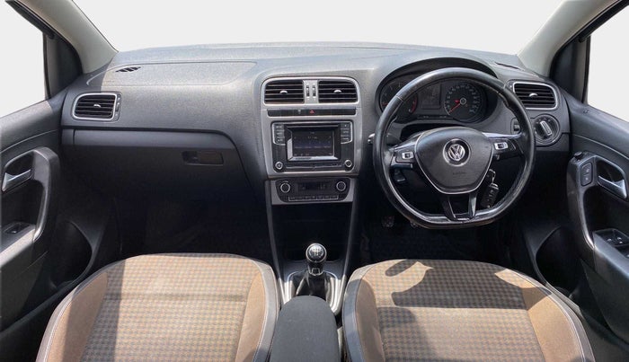 2017 Volkswagen Polo HIGHLINE1.2L, Petrol, Manual, 31,371 km, Dashboard
