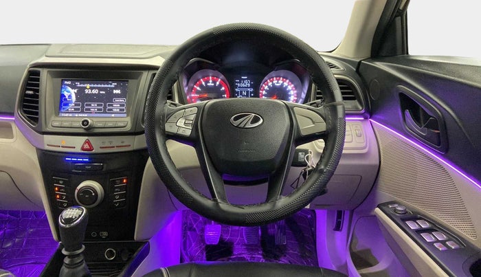 2021 Mahindra XUV300 W6 1.2 PETROL, Petrol, Manual, 39,382 km, Steering Wheel Close Up