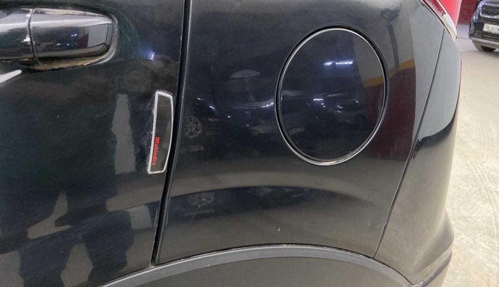 2021 Mahindra XUV300 W6 1.2 PETROL, Petrol, Manual, 39,382 km, Left quarter panel - Slightly dented