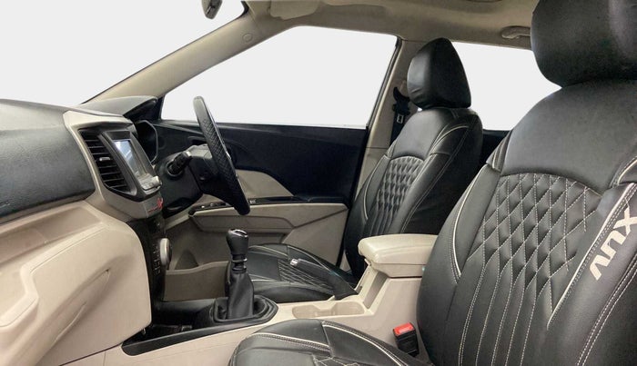 2021 Mahindra XUV300 W6 1.2 PETROL, Petrol, Manual, 39,382 km, Right Side Front Door Cabin