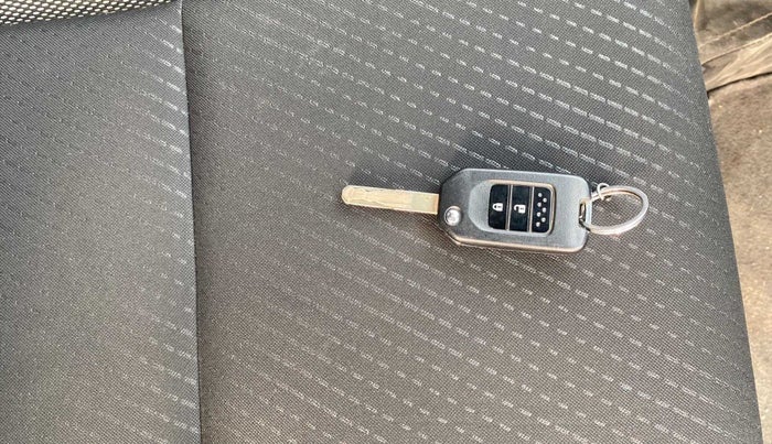 2019 Honda WR-V 1.2L I-VTEC VX MT, Petrol, Manual, 19,174 km, Key Close Up
