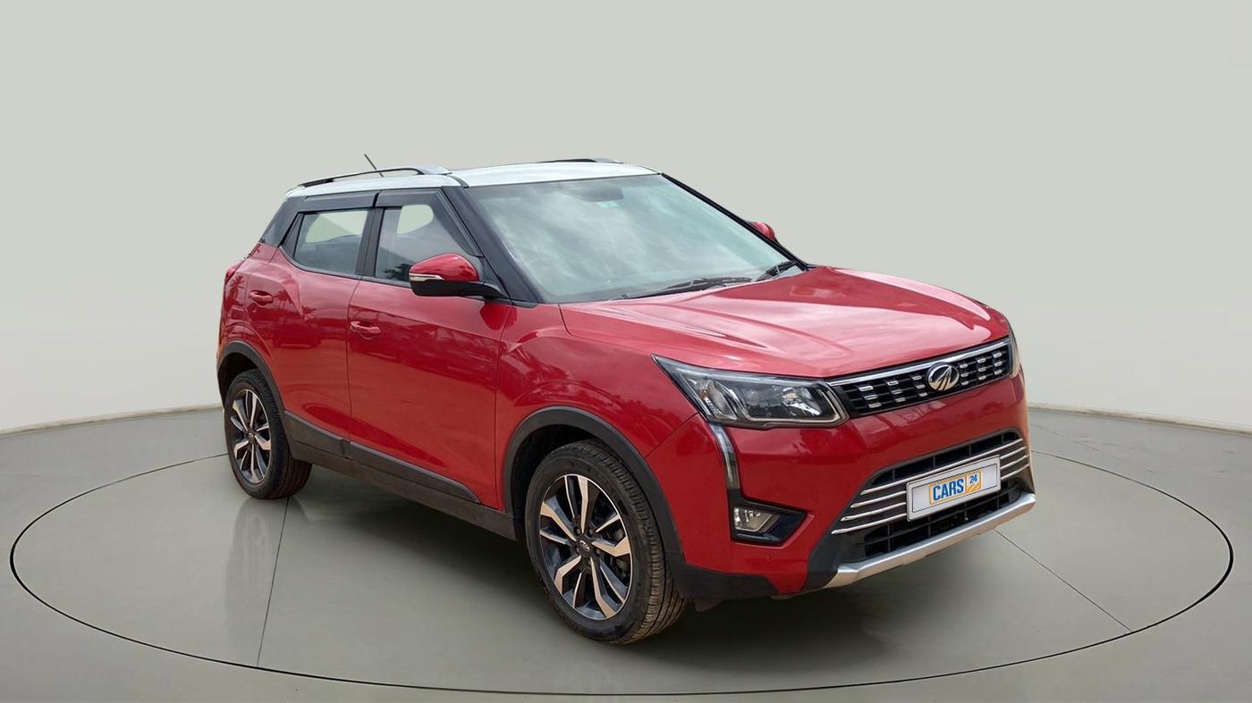 2019 Mahindra XUV300 W8(O) 1.2 PETROL DUAL TONE, Petrol, Manual, 41,165 km, SRP