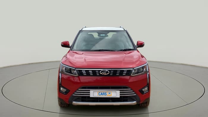 2019 Mahindra XUV300 W8(O) 1.2 PETROL DUAL TONE, Petrol, Manual, 41,165 km, Front