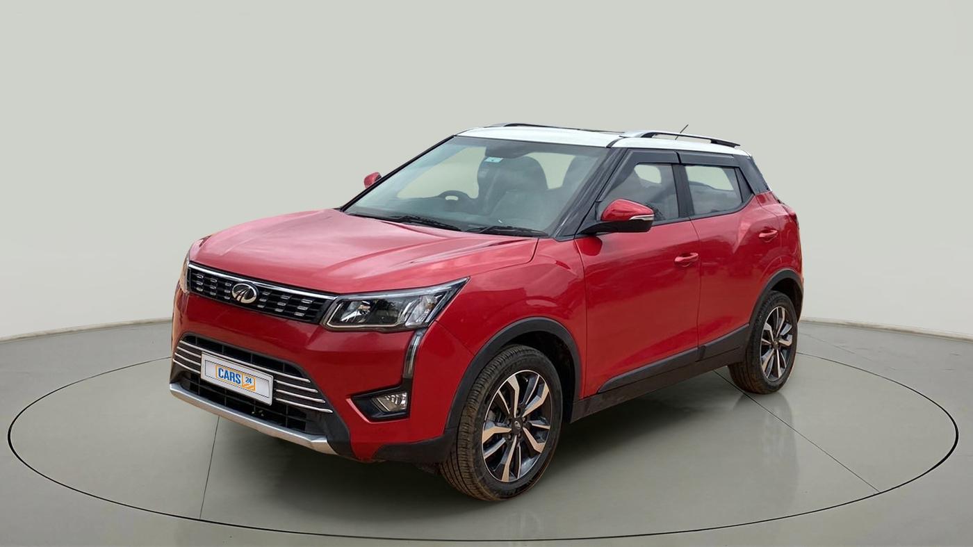 2019 Mahindra XUV300 W8(O) 1.2 PETROL DUAL TONE, Petrol, Manual, 41,165 km, Left Front Diagonal