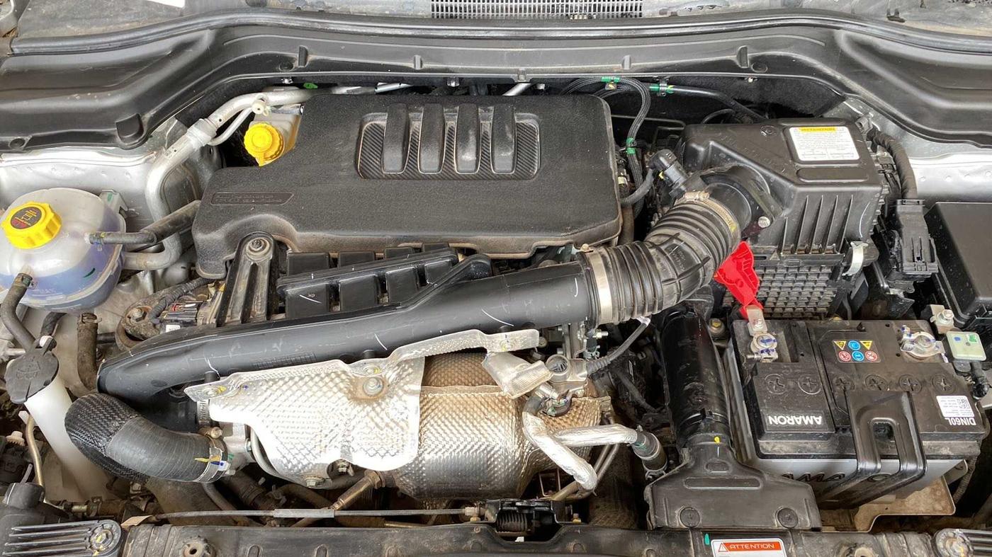 2023 Mahindra XUV300 W8 1.5 DIESEL, Diesel, Manual, 2,634 km, Open Bonet