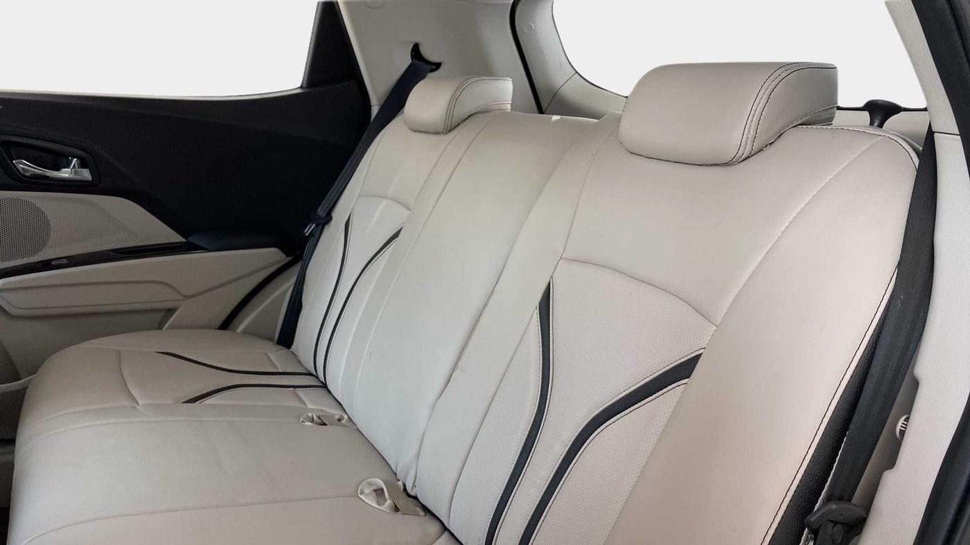 2023 Mahindra XUV300 W8 1.5 DIESEL, Diesel, Manual, 2,634 km, Right Side Rear Door Cabin