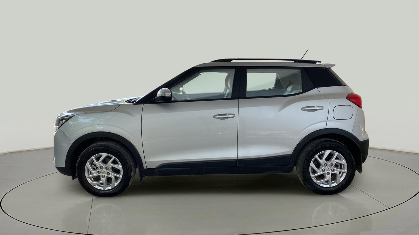 2023 Mahindra XUV300 W8 1.5 DIESEL, Diesel, Manual, 2,634 km, Left Side