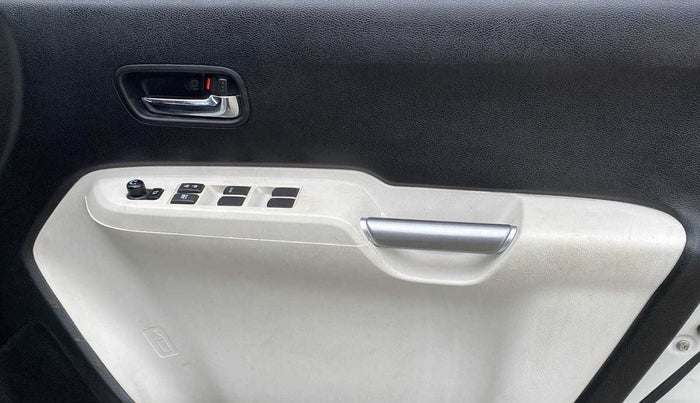 2020 Maruti IGNIS ZETA 1.2 AMT, Petrol, Automatic, 58,158 km, Driver Side Door Panels Control