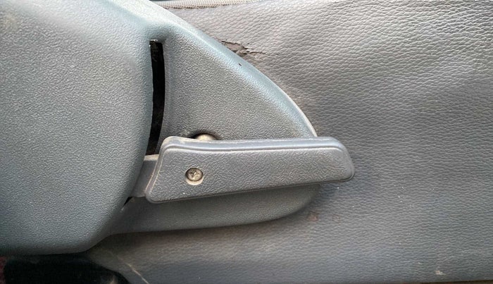 2014 Maruti Alto 800 LXI, Petrol, Manual, 73,060 km, Driver Side Adjustment Panel