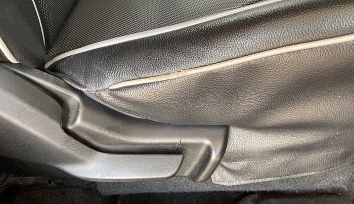2019 Maruti Baleno DELTA PETROL 1.2, Petrol, Manual, 19,394 km, Driver Side Adjustment Panel