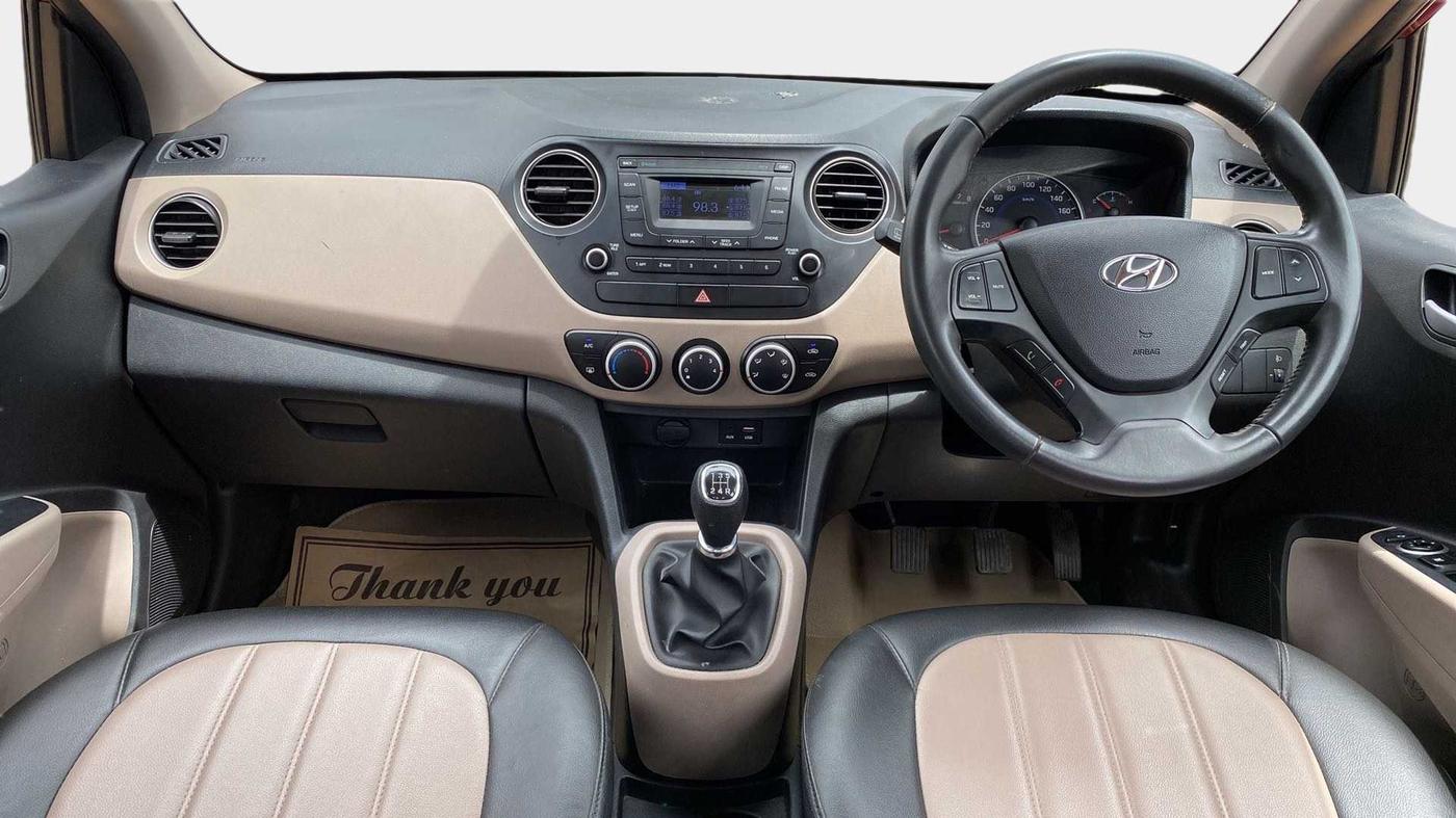 2016 Hyundai Grand i10 ASTA (O) 1.2 KAPPA VTVT, Petrol, Manual, 41,230 km, Dashboard