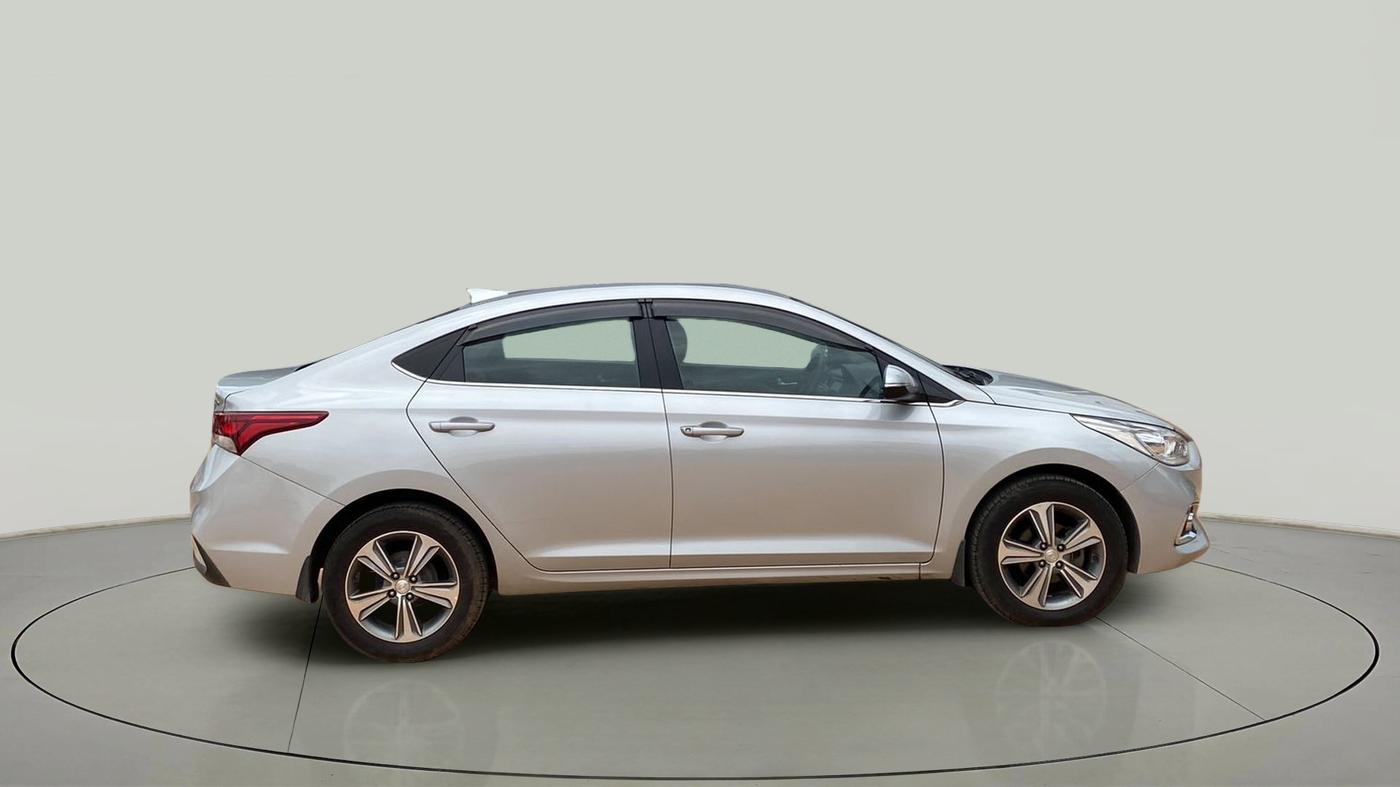 2018 Hyundai Verna 1.6 CRDI SX, Diesel, Manual, 81,256 km, Right Side View