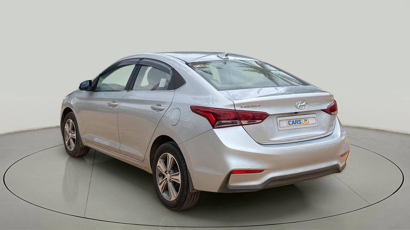 2018 Hyundai Verna 1.6 CRDI SX, Diesel, Manual, 81,256 km, Left Back Diagonal