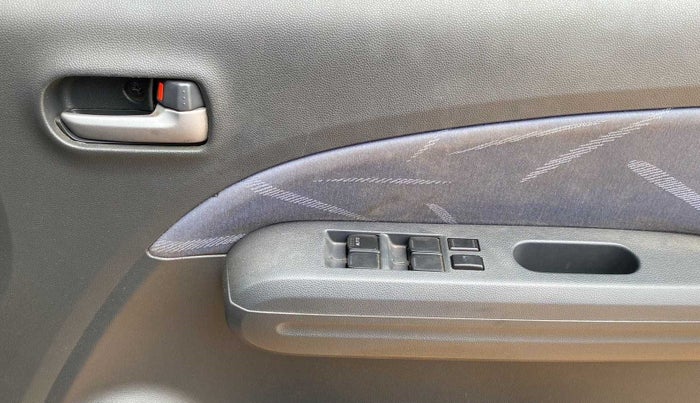 2011 Maruti Ritz VDI, Diesel, Manual, 72,692 km, Driver Side Door Panels Control