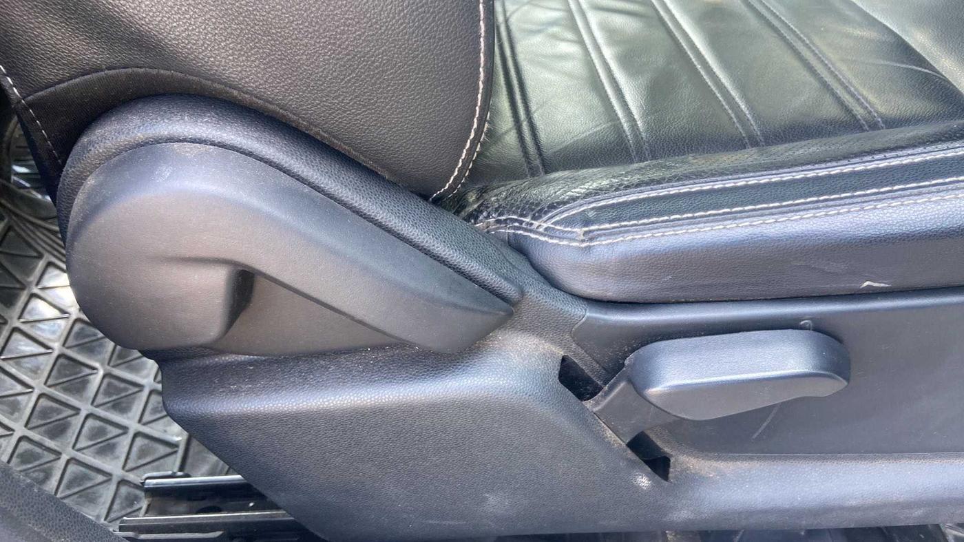2018 Ford Ecosport TITANIUM + 1.5L DIESEL, Diesel, Manual, 84,176 km, Driver Side Adjustment Panel
