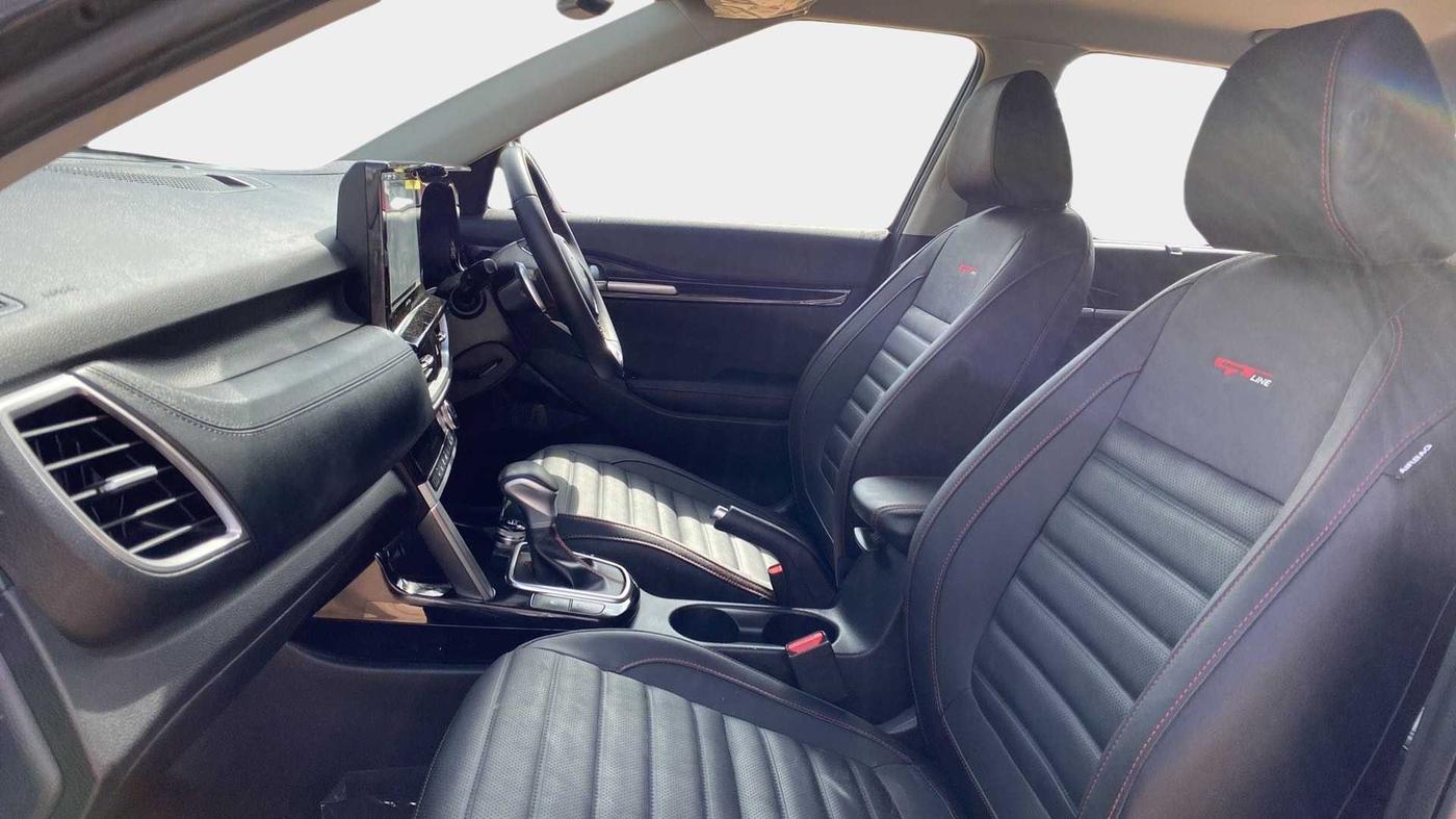 2023 KIA SELTOS GTX PLUS DCT 1.4 PETROL, Petrol, Automatic, 6,676 km, Right Side Front Door Cabin