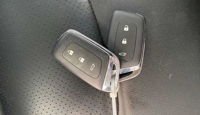 2020 MG HECTOR SHARP 1.5 DCT PETROL, Petrol, Automatic, 24,687 km, Key Close Up
