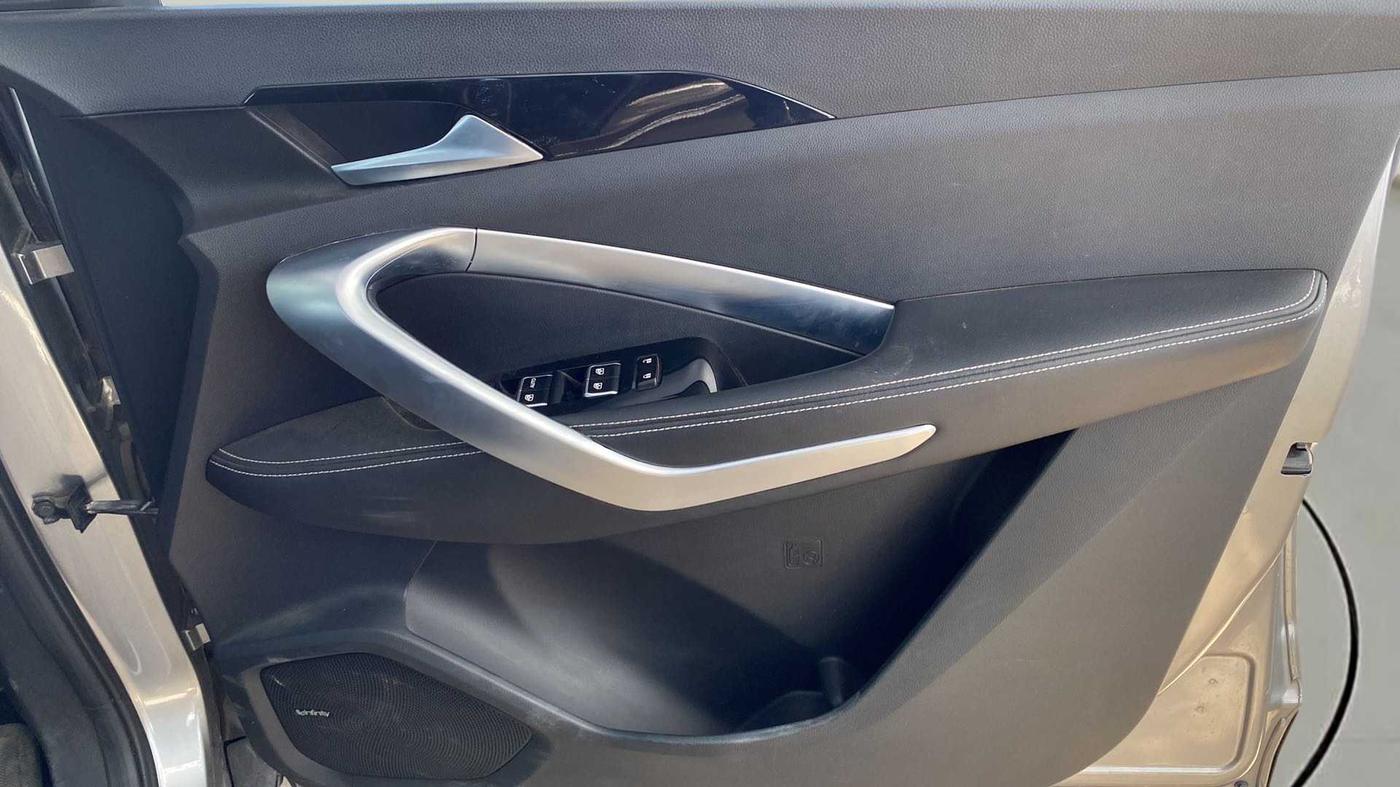 2020 MG HECTOR SHARP 1.5 DCT PETROL, Petrol, Automatic, 24,687 km, Driver Side Door Panels Control