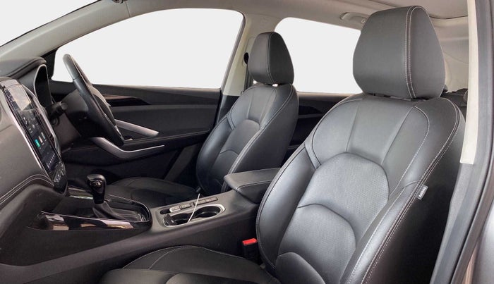 2020 MG HECTOR SHARP 1.5 DCT PETROL, Petrol, Automatic, 24,687 km, Right Side Front Door Cabin