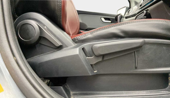 2020 Tata ALTROZ XZ PETROL, Petrol, Manual, 25,110 km, Driver Side Adjustment Panel