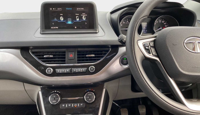 2017 Tata NEXON XZ PLUS PETROL DUAL TONE, Petrol, Manual, 17,466 km, Air Conditioner