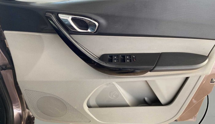 2017 Tata Tiago XZ PETROL, Petrol, Manual, 44,216 km, Driver Side Door Panels Control
